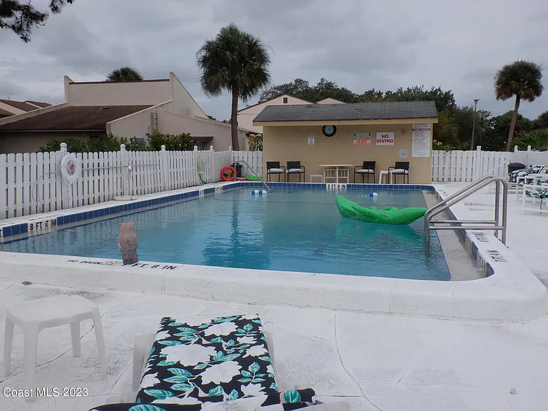 3101 Sand Trap Ln #4-F — Photo 2