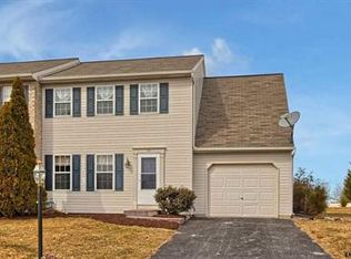 141 Greenfield St, Manchester, PA 17345