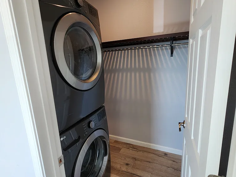 3422 Santiago Dr — Photo 25