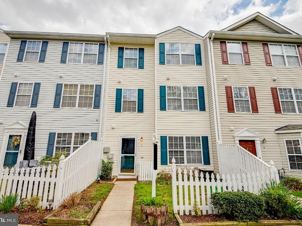 1st image of 10I Ironstone Ct