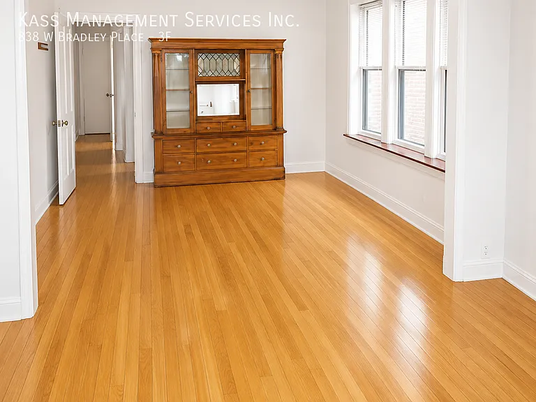 838 W Bradley Pl #3F — Photo 2