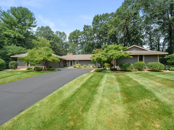 5382 Burning Tree Rd, Kalamazoo, MI 49009