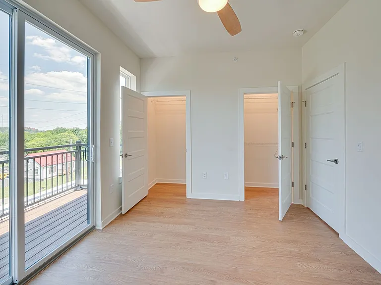 600 E Trinity Ln #305 — Photo 14