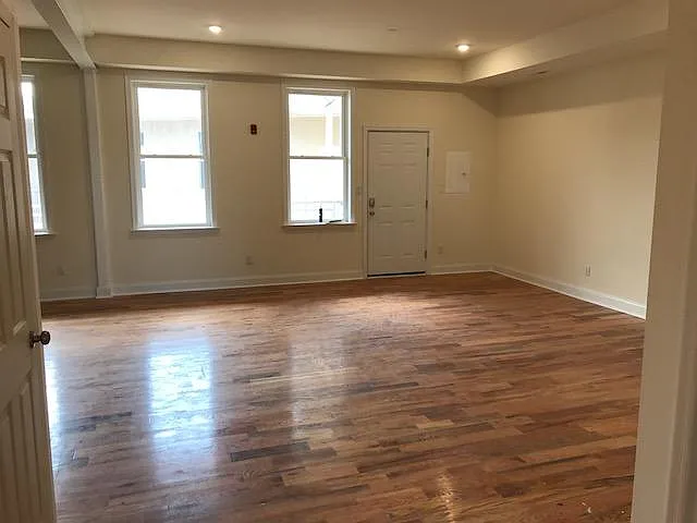 Building Photo - 1232 Ridge Ave #302
