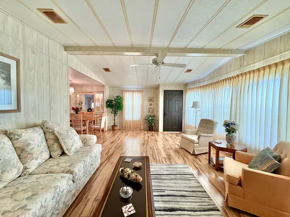 5498 Yarmouth Ln #367, Sarasota, FL 34233