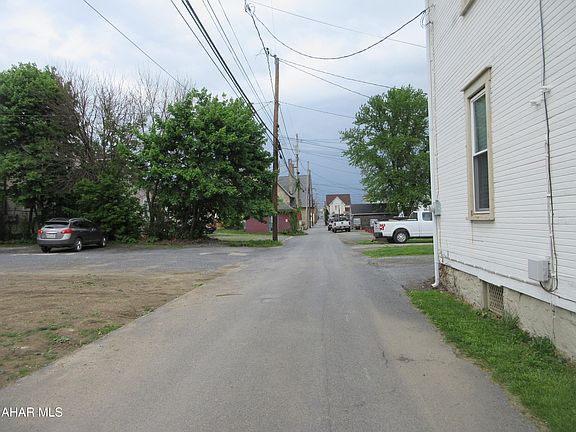 5th image of 850 25th St