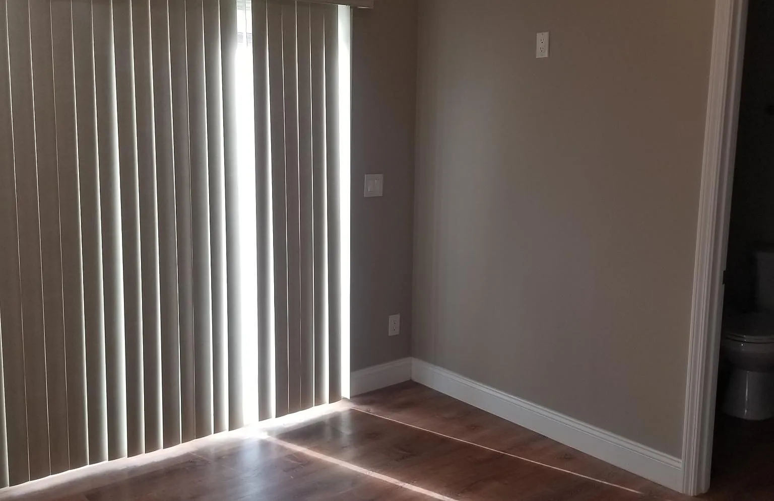 Studio, 200 sqft, $2,400 — Photo 4