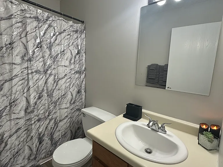 Unit 763 Full Bath