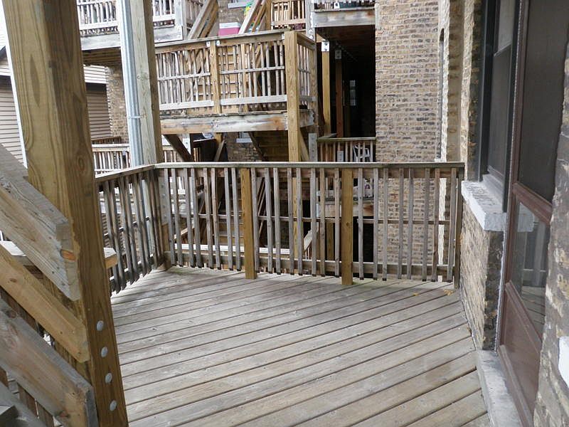 1st image of 1923 W Cullom Ave #1