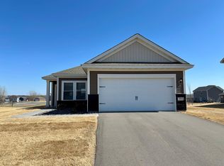 162 Summerfield Dr, Waverly, MN 55390