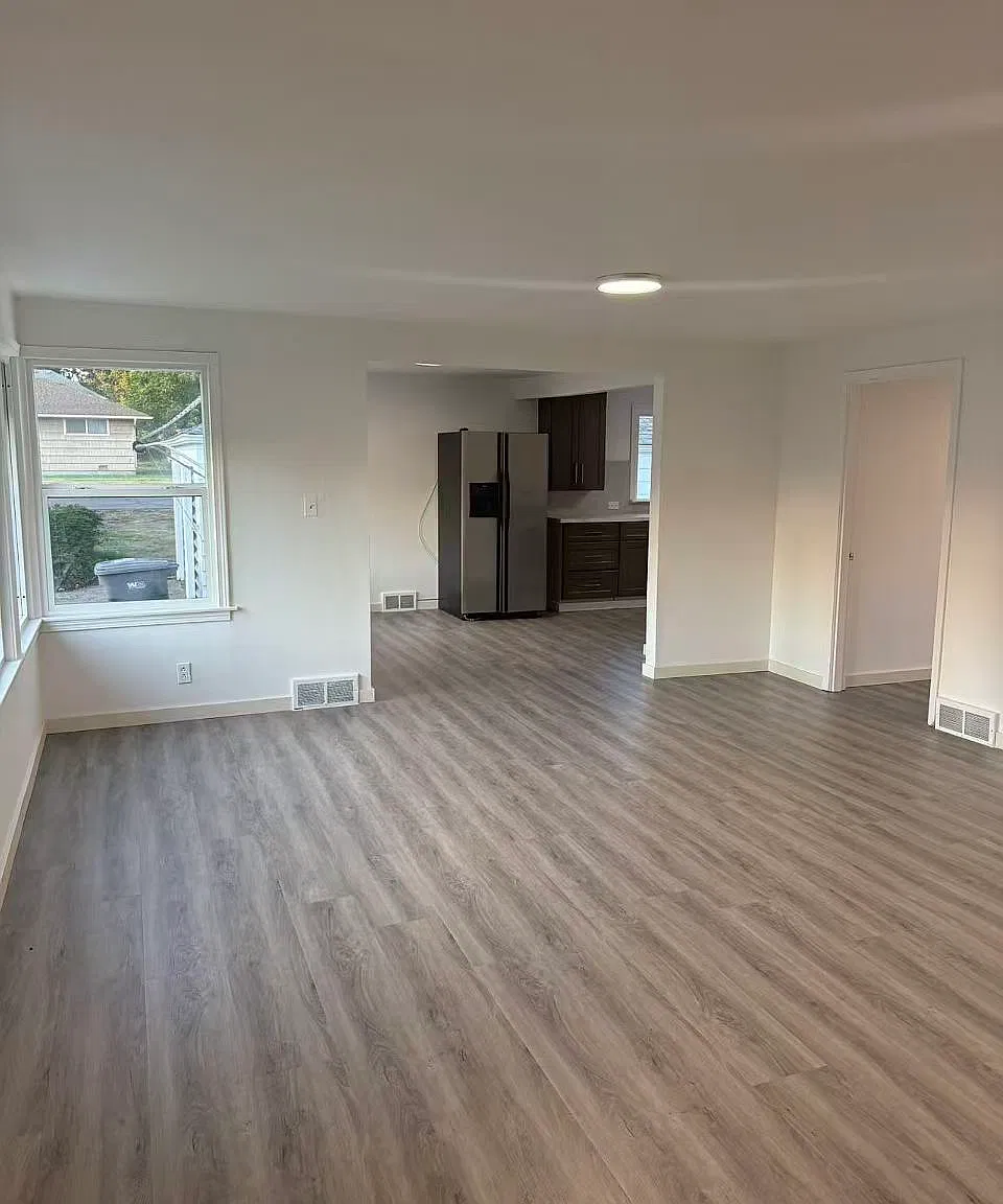 4 bed, 1300 sqft, $2,900 — Photo 4