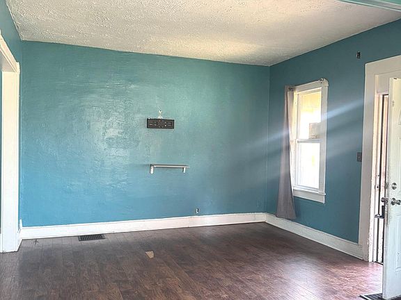 2nd image of 2809 Shriver Ave