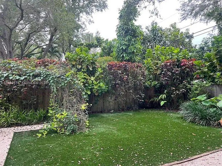 6851 SW 77th Ter — Photo 27