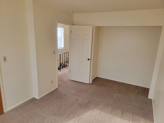 4th image of 361 Moraine Way #361