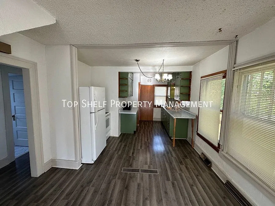 3 bed, 1109 sqft, $1,425 — Photo 4