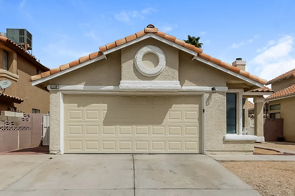 3 bed, 2.0 bath, 1238 sqft, $2,890 — Photo 1
