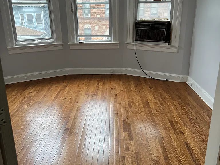 221 Jewett Ave #2 — Photo 12