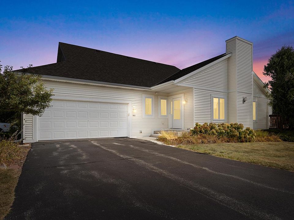 1st image of 851 Bridlewood DRIVE