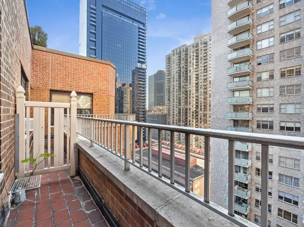 305 East 40th Street image 11 of 19