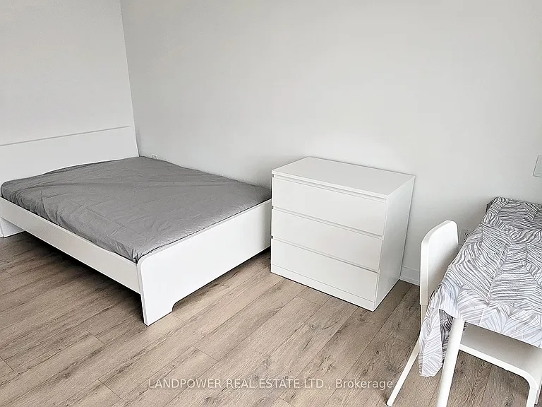 1800 Simcoe St N #313 — Photo 42