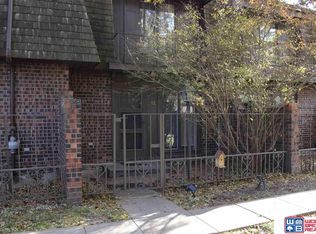 7221 Oldpost Rd #12, Lincoln, NE 68506