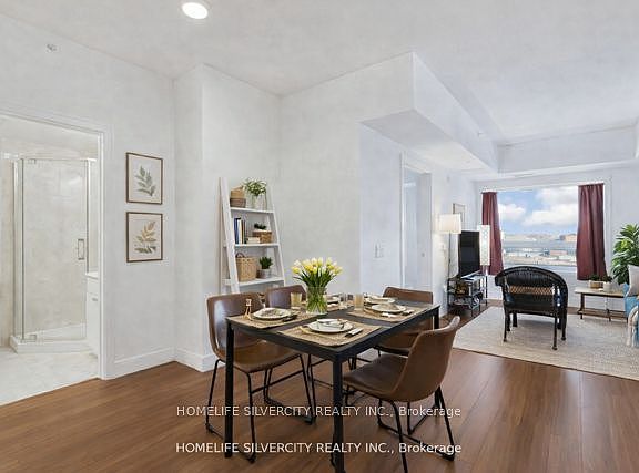 3rd image of 1 Wellington St #615