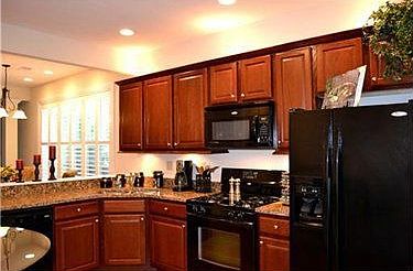 5th image of 1002 Coronet Ln #104