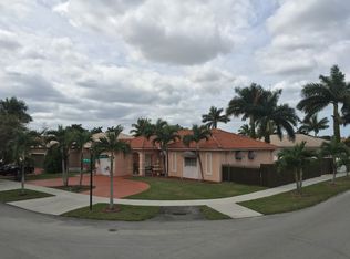 16388 NW 88th Pl, Miami Lakes, FL 33018