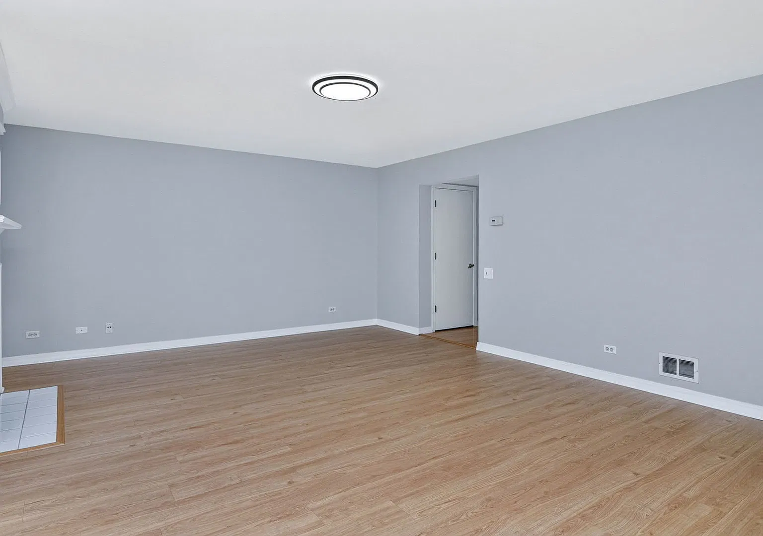 3 bed, 2.5 bath, 1600 sqft, $2,800 — Photo 4