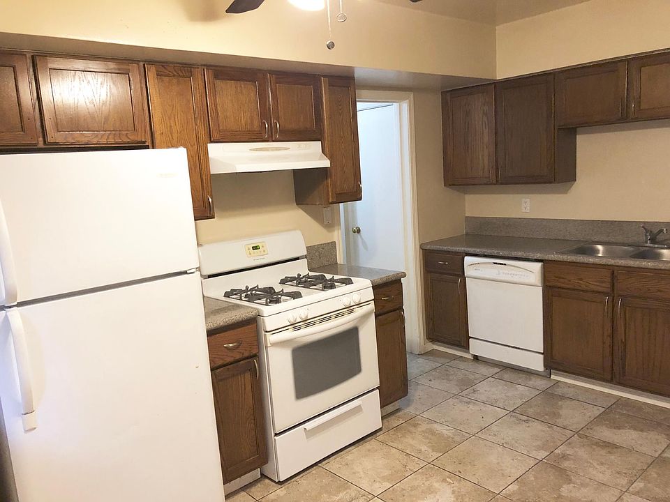 1st image of 5329 Canoga Ave