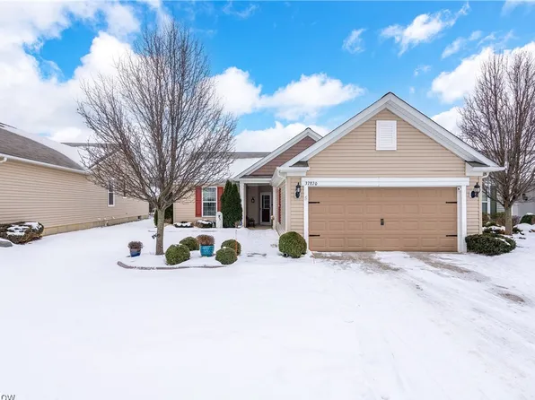37870 Ashfield Way, North Ridgeville, OH 44039