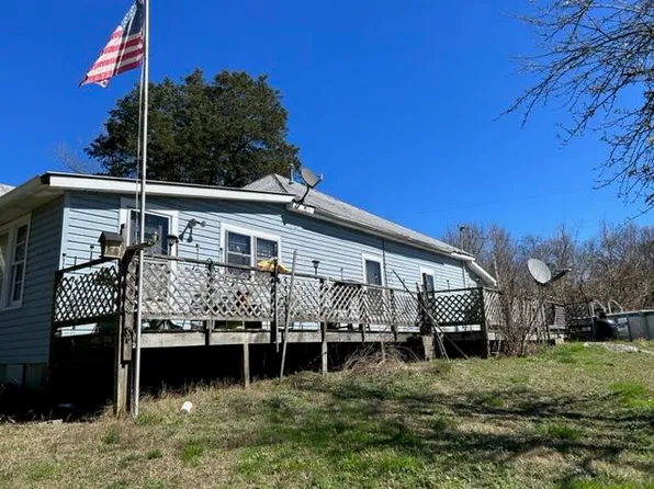 4323 Slygo Rd, Trenton, GA 30752