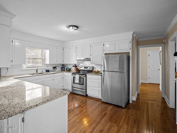 2nd image of 1311 Minuette Place