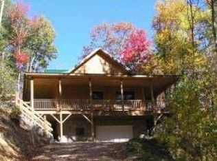 298 Star Crest Dr, Waynesville, NC 28785