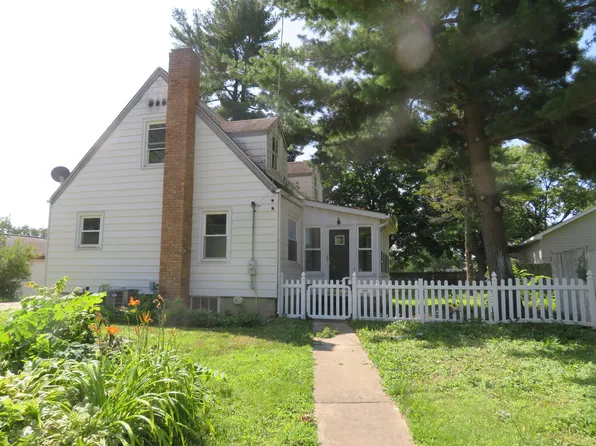 122 New St, Seneca, IL 61360