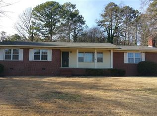 203 Cherry Hill Dr, Calhoun, GA 30701