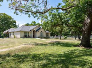 1021 Wagon Rd, Wallis, TX 77485