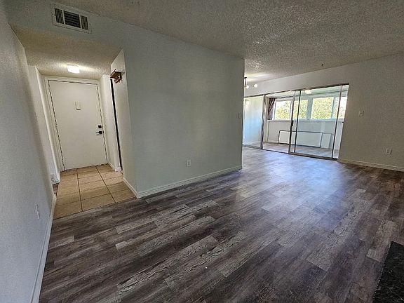 4th image of 14934 E Hampden Cir #8
