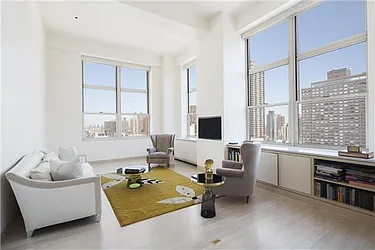 Rented by R New York