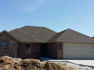 432 Drewrys Bluff Rd, Fayetteville, AR 72704