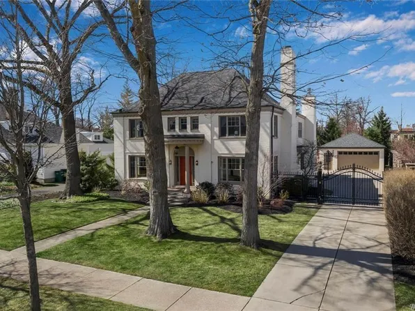 65 Middlesex Rd, Buffalo, NY 14216