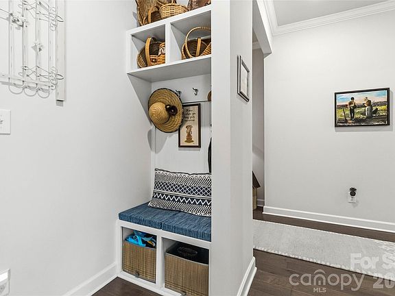 4th image of 7615 Porrera St
