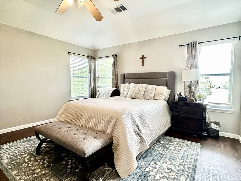 817 Tapestry Cv — Photo 14