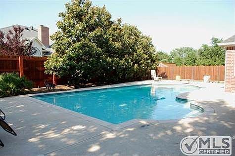 3rd image of 204 Mill Wood Dr