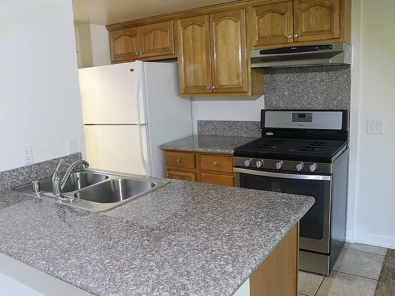 129 S Melrose St #1 — Photo 2