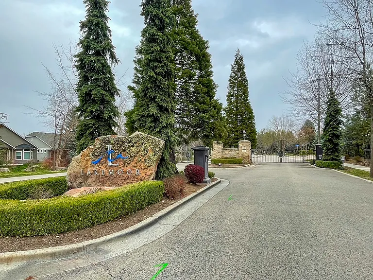 307 E Grove Creek Ln — Photo 6