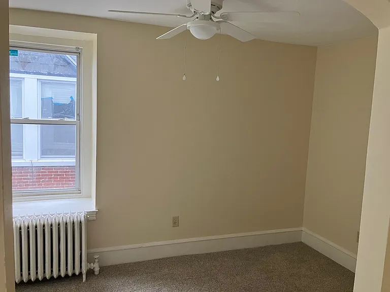 221 E Durham St #2 — Photo 4
