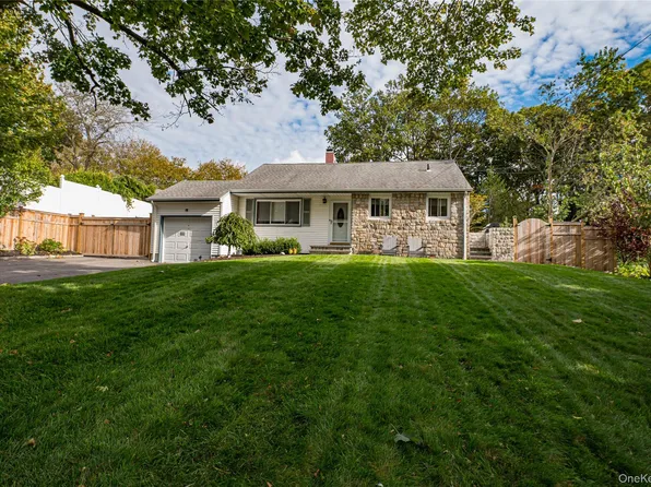 159 Saint Nicholas Avenue, Smithtown, NY 11787