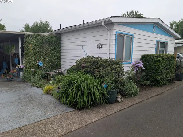 1800 Lakewood Ct Space 135, Eugene, OR 97402