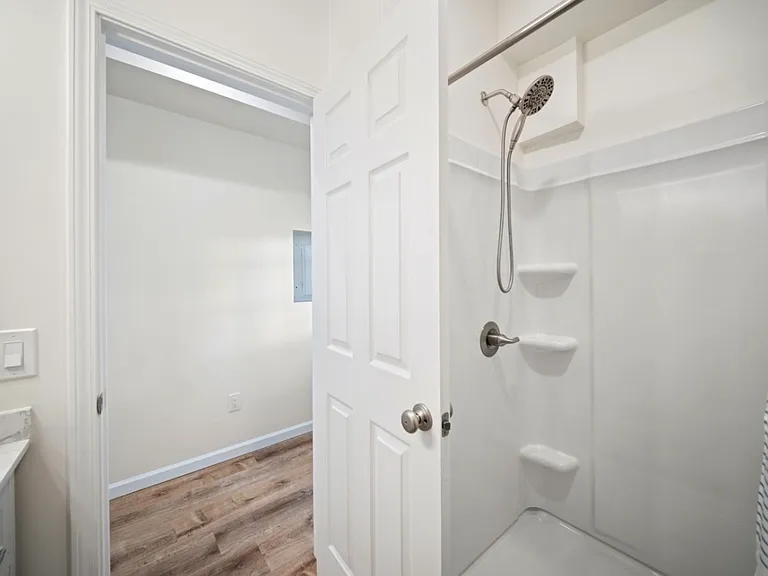 5069 Peachtree Ave #A — Photo 13